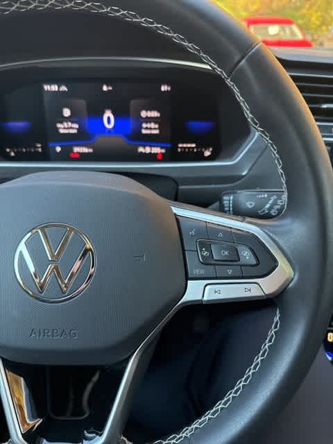 Thumbnail: 2022 Volkswagen Tiguan - 12