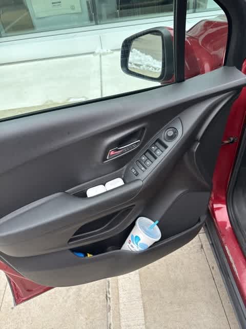 Thumbnail: 2018 Chevrolet Trax - 11