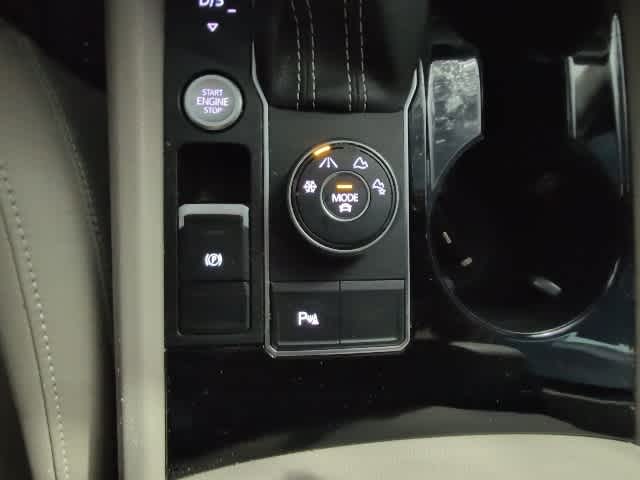 Thumbnail: 2023 Volkswagen Atlas - 17