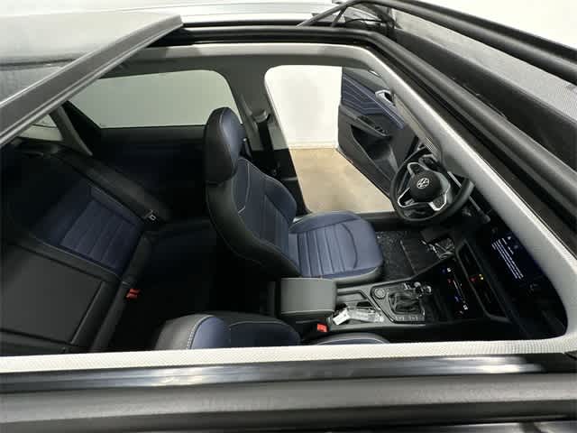 Thumbnail: 2025 Volkswagen Taos - 6