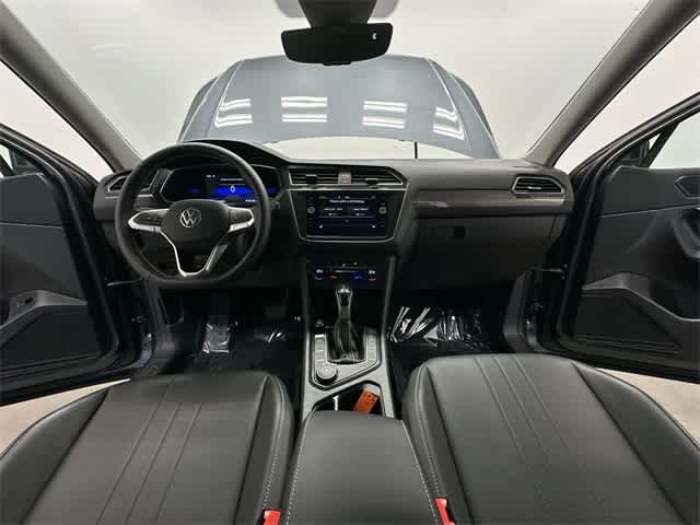 Thumbnail: 2022 Volkswagen Tiguan - 21