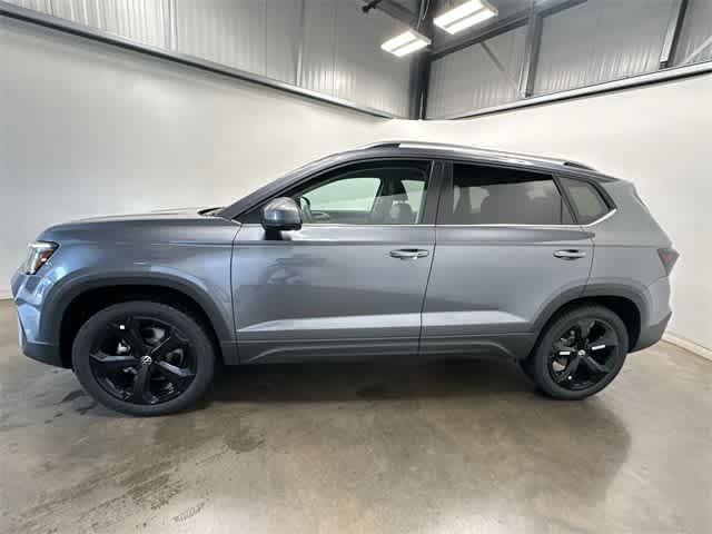 Thumbnail: 2025 Volkswagen Taos - 2