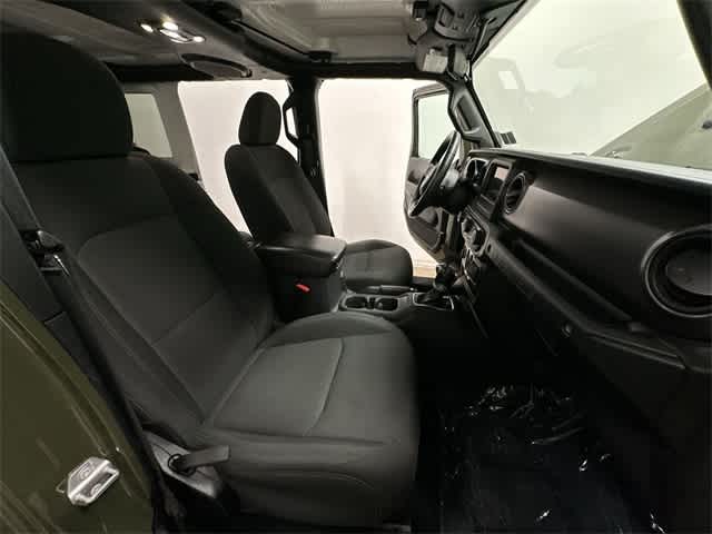 Thumbnail: 2022 Jeep Wrangler - 22