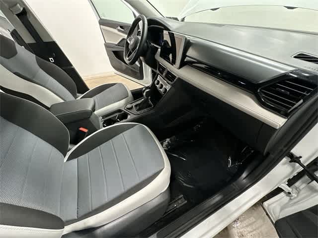 Thumbnail: 2025 Volkswagen Taos - 20