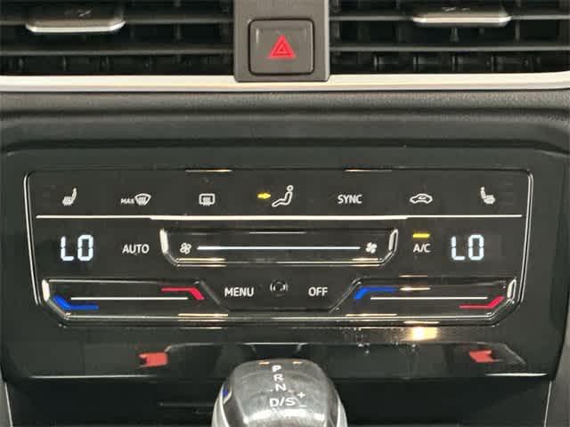 Thumbnail: 2025 Volkswagen Taos - 15