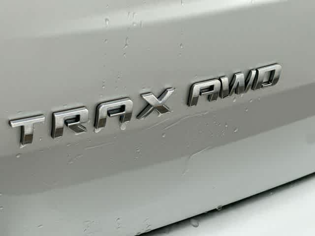 Thumbnail: 2017 Chevrolet Trax - 25
