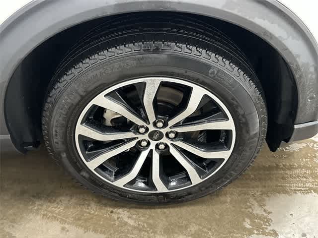 Thumbnail: 2020 Ford Explorer - 5