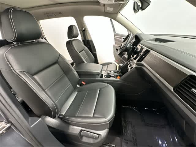 Thumbnail: 2022 Volkswagen Atlas - 25