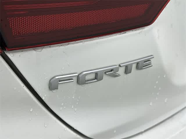 Thumbnail: 2023 Kia Forte - 28