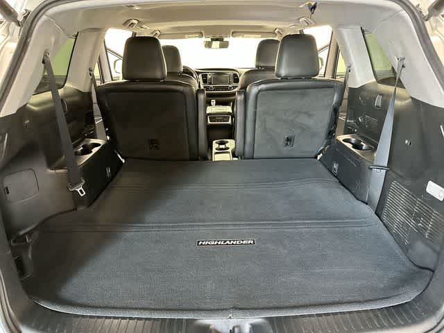 Thumbnail: 2017 Toyota Highlander - 28