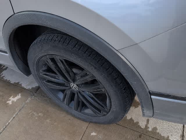 Thumbnail: 2022 Volkswagen Tiguan - 11