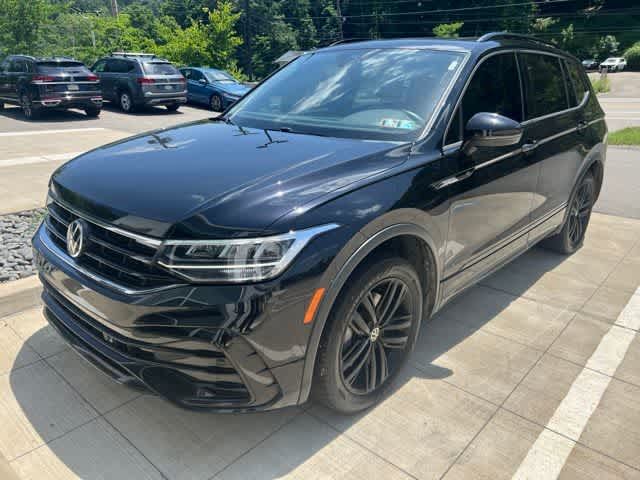 2022 Volkswagen Tiguan 2.0T SE R-Line Black 4Motion's photo