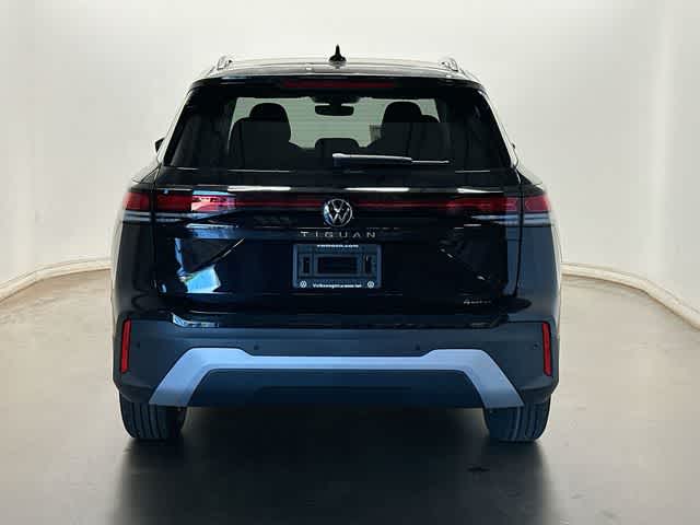 Thumbnail: 2026 Volkswagen Tiguan - 4