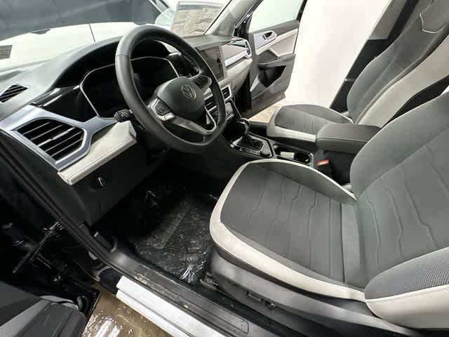 Thumbnail: 2026 Volkswagen Taos - 17