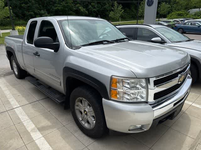 Thumbnail: 2011 Chevrolet Silverado 1500 - 3