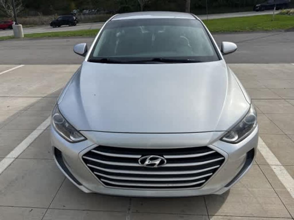 Used 2018 Hyundai Elantra SE Sedan