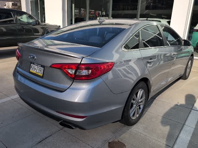 Thumbnail: 2017 Hyundai Sonata - 4