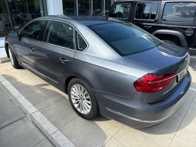 Thumbnail: 2016 Volkswagen Passat - 7
