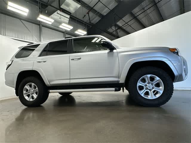 2019 Toyota 4Runner SR5 3