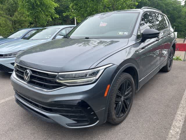 2022 Volkswagen Tiguan 2.0T SE R-Line Black 4Motion's photo