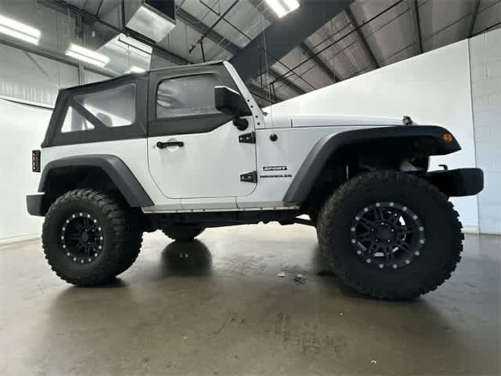 Used 2017 Jeep Wrangler JK Sport SUV