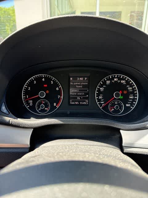 Thumbnail: 2013 Volkswagen Passat - 14