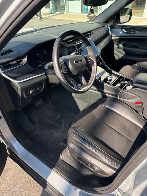 Thumbnail: 2023 Jeep Grand Cherokee - 11