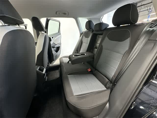 Thumbnail: 2025 Volkswagen Taos - 17