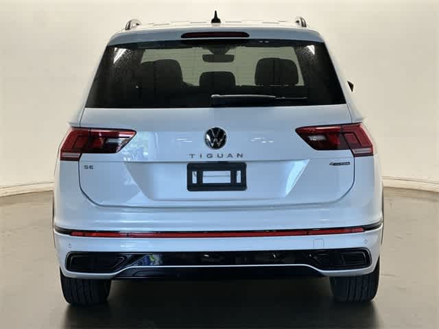 2022 Volkswagen Tiguan SE R-Line Black 4