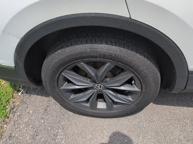 2023 Volkswagen Tiguan SE 8
