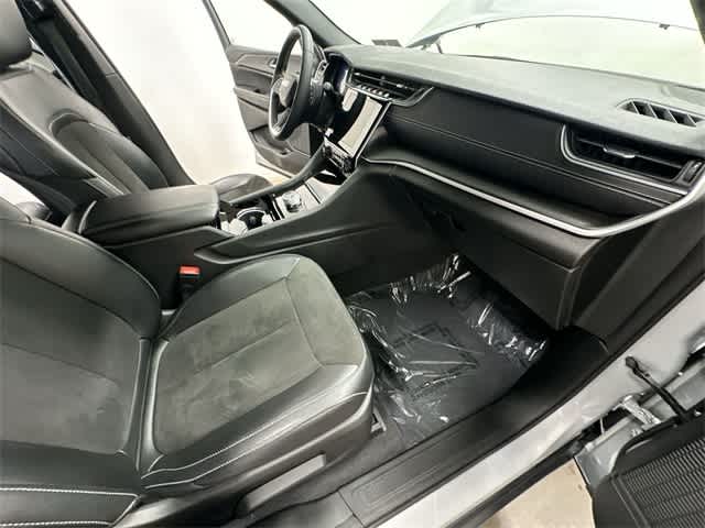 Thumbnail: 2023 Jeep Grand Cherokee - 22