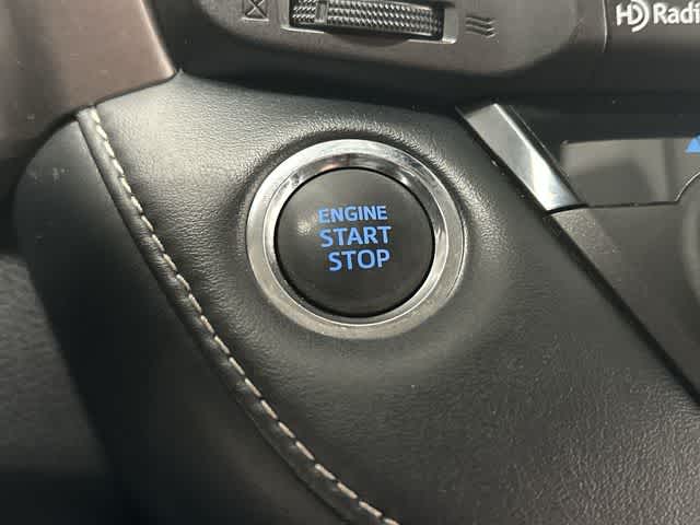 Thumbnail: 2018 Toyota RAV4 - 11