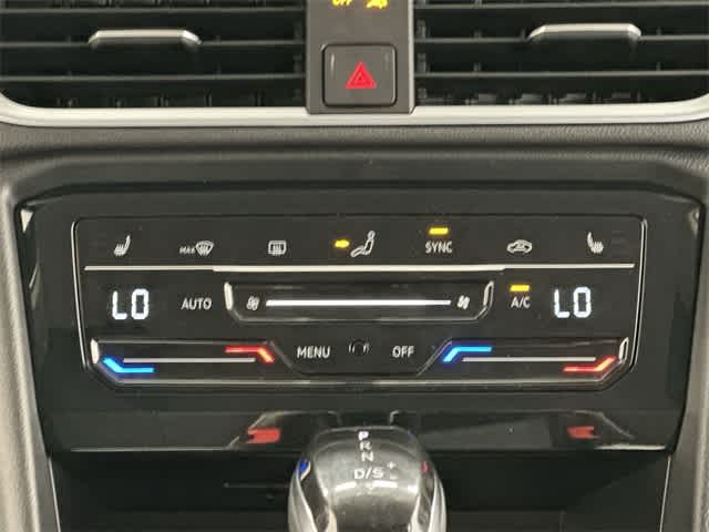 Thumbnail: 2025 Volkswagen Taos - 15