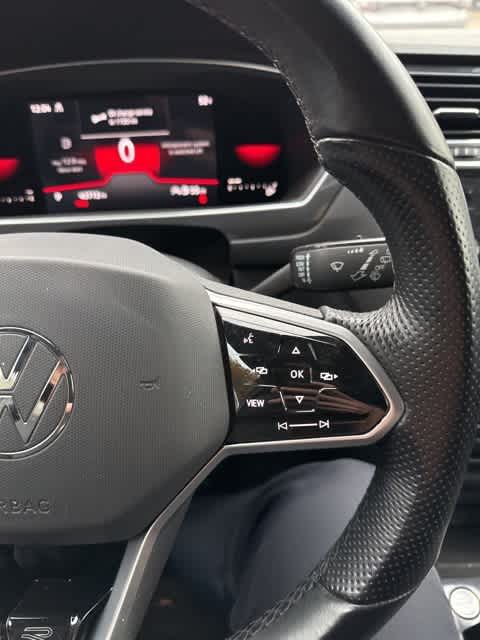 Thumbnail: 2022 Volkswagen Tiguan - 14