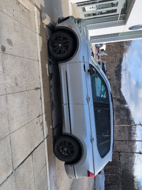 Thumbnail: 2022 Volkswagen Tiguan - 2