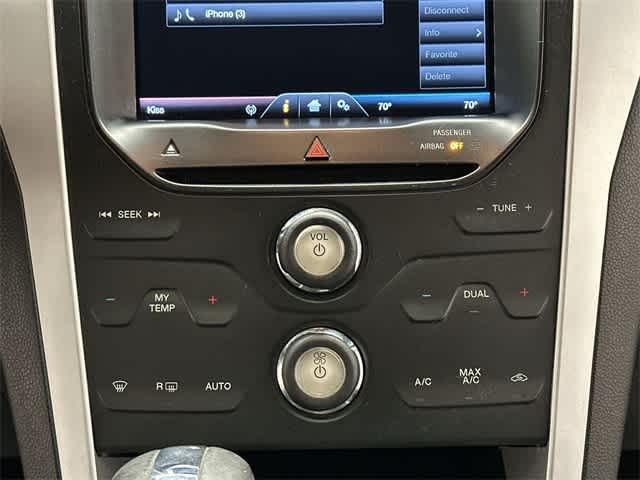 Thumbnail: 2015 Ford Explorer - 16