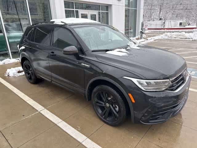 2024 Volkswagen Tiguan SE R-Line Black photo 2