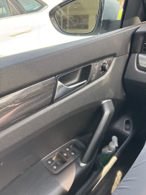 Thumbnail: 2020 Volkswagen Passat - 19