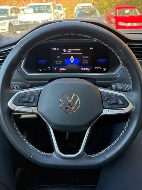 Thumbnail: 2022 Volkswagen Tiguan - 10