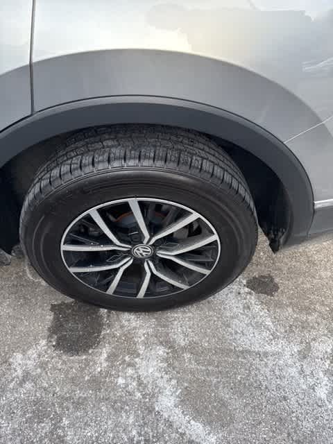 Thumbnail: 2021 Volkswagen Tiguan - 9