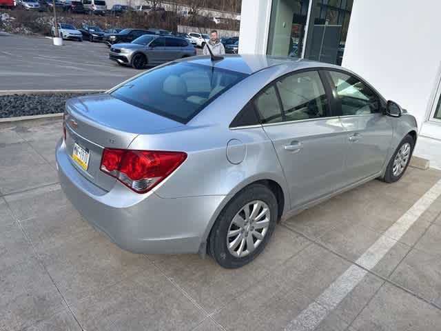Thumbnail: 2011 Chevrolet Cruze - 6