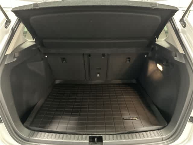 Thumbnail: 2022 Volkswagen Taos - 25