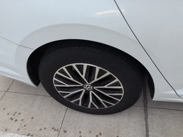 Thumbnail: 2021 Volkswagen Jetta - 9