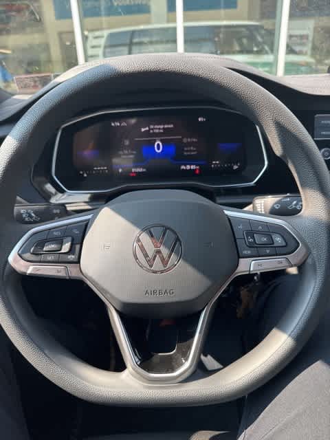 Thumbnail: 2023 Volkswagen Jetta - 12