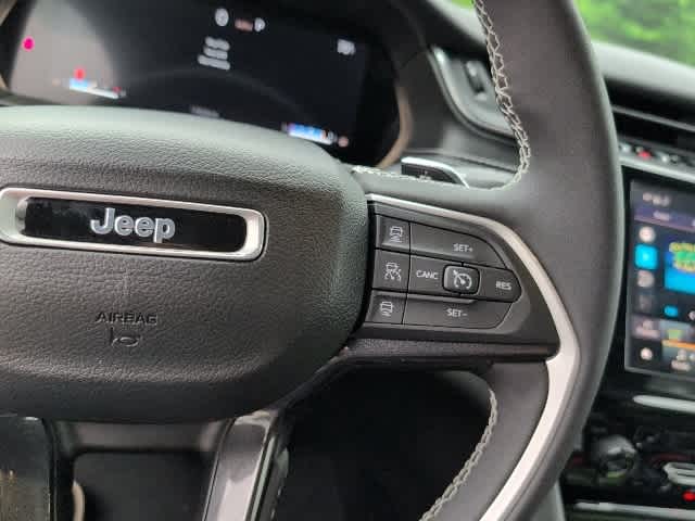 Thumbnail: 2023 Jeep Grand Cherokee - 17
