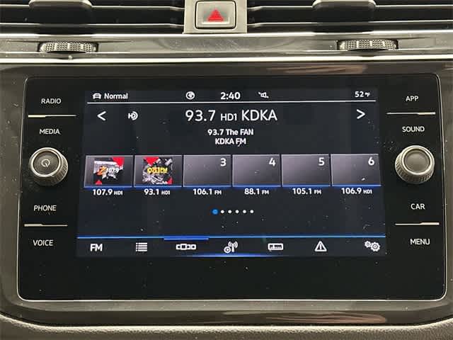 Thumbnail: 2022 Volkswagen Tiguan - 11