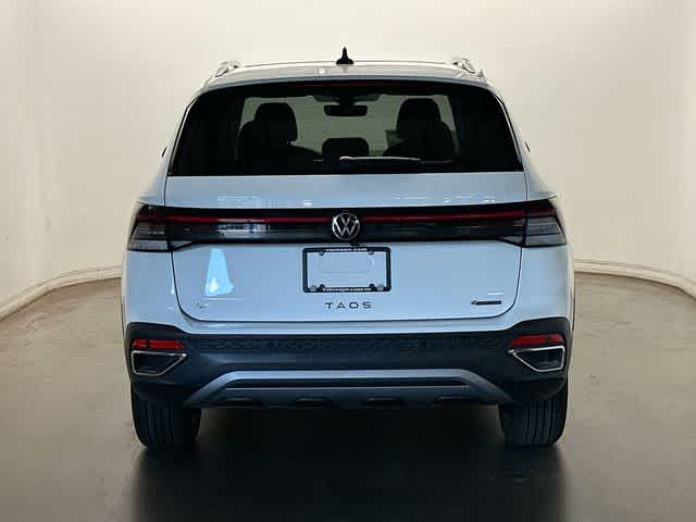 Thumbnail: 2026 Volkswagen Taos - 4