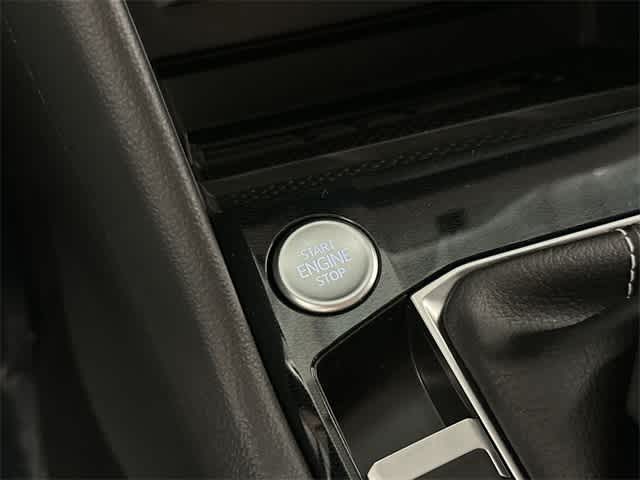 Thumbnail: 2025 Volkswagen Taos - 10