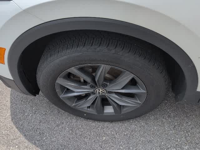 2023 Volkswagen Tiguan SE 10