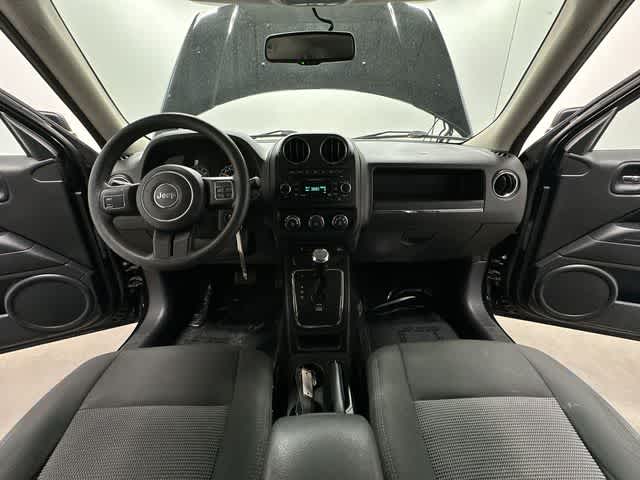 Thumbnail: 2015 Jeep Patriot - 16